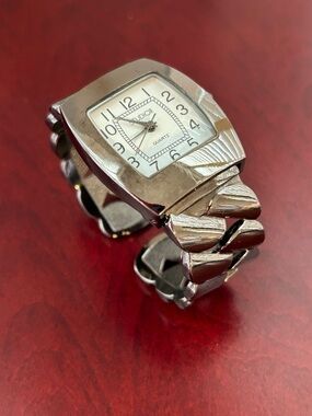 Silver tone Quartz movement bracelet watch lattice silver cuff Working battery